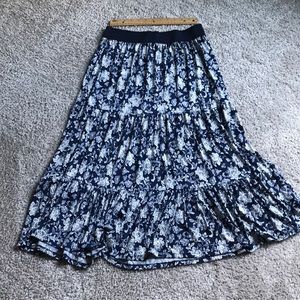 SKIRT -  NAVY & WHITE PRINT - NEW NEVER WORN